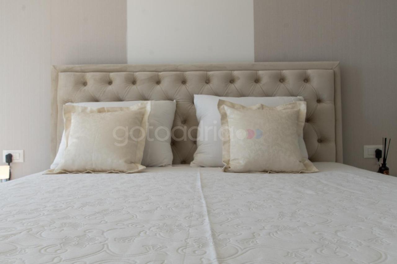 Villa Smaragd - Opal - Luxury Apt With Shared Pool And Private Hot Tub Makarska Ngoại thất bức ảnh