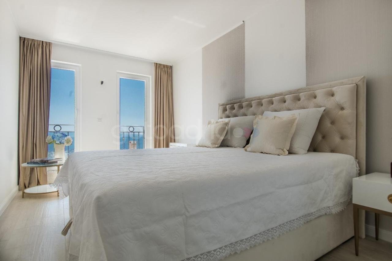 Villa Smaragd - Opal - Luxury Apt With Shared Pool And Private Hot Tub Makarska Ngoại thất bức ảnh
